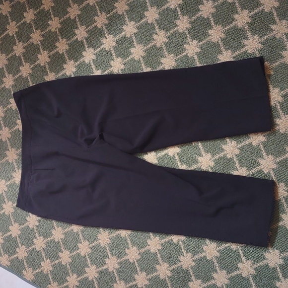 Cropped Stretch Capri Dress Pant with Button Detailing - Picture 2 of 4